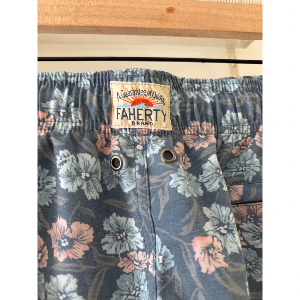 Faherty Beacon Trunk Mens XXL Marine Multi Floral Swim Shorts 7 Inch Inseam